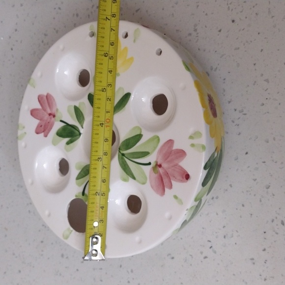 Crocus Bowl, distributed by Regal Gifts. One defect noted in pictures. - Picture 5 of 6